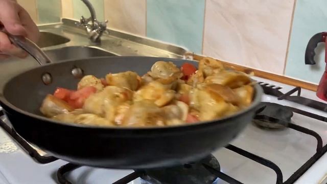 Смажені пельмені в особливому соусі за 15 хв смотреть онлайн