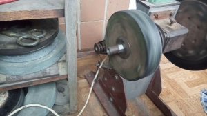 Полировка двух клинков на резиновом и войлочном круге- лента R 600, алмазная паста, паста ГОИ.