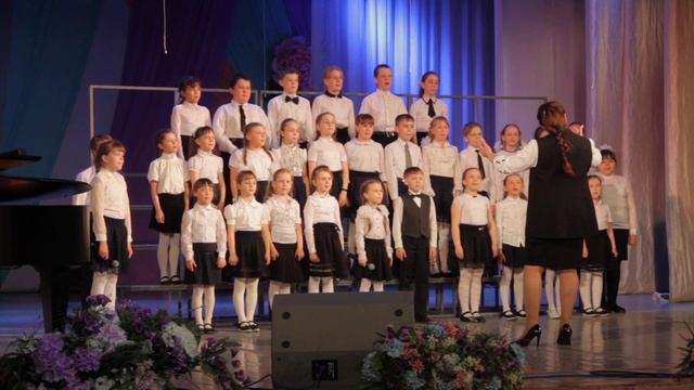 "Папа ёжик" Хор школы п.Зюзельский смотреть онлайн