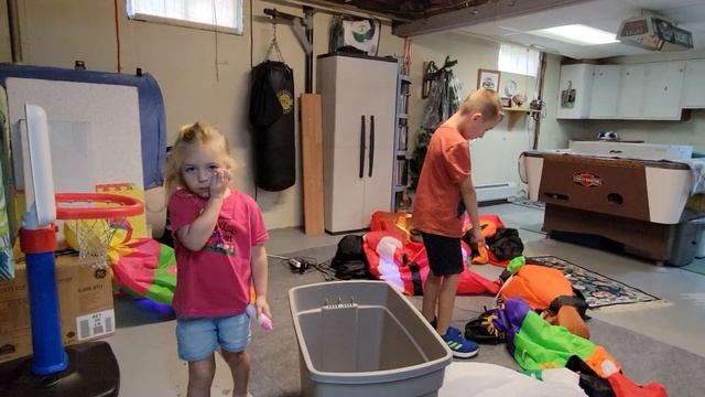 Inflatables смотреть онлайн