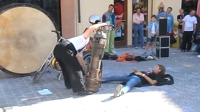 Ulik: salti con la bombola perforatrice смотреть онлайн