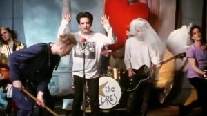 The Cure - Friday I'm In Love