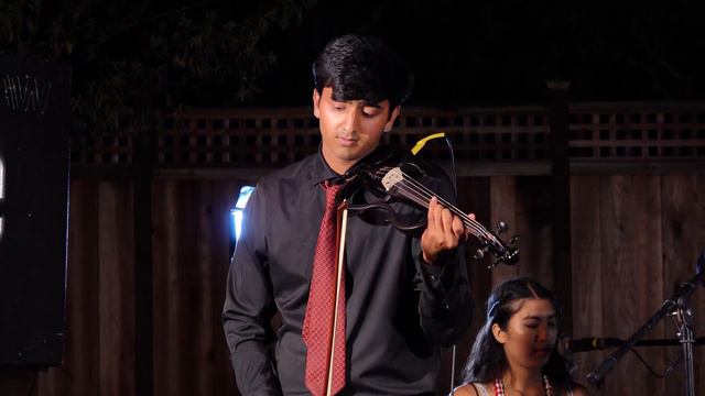 The Firecrackers Perform Superposition by Young the Giant смотреть онлайн