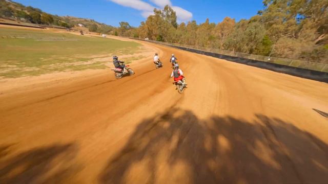 Throwing Up Dirt 🏍️ || FPV x Dirt Bike Racing || Foxeer Aura 5 смотреть онлайн