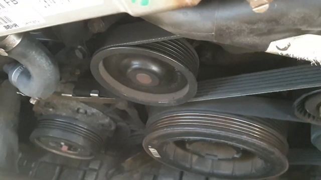 How To Change The Belts On A BMW E61 525D ( M57 Engine ) смотреть онлайн