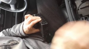 Audi Q7 MMI Console Circuit Board Removal and fix.