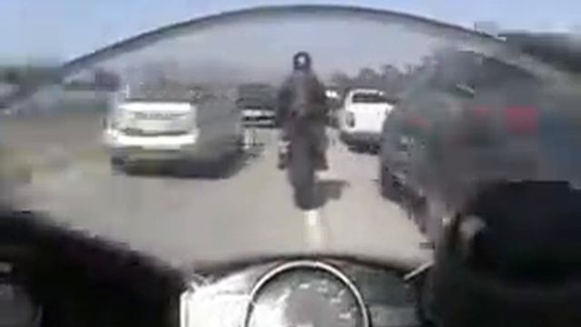Быстрая езда на мотоцикле Не повторять! смотреть онлайн