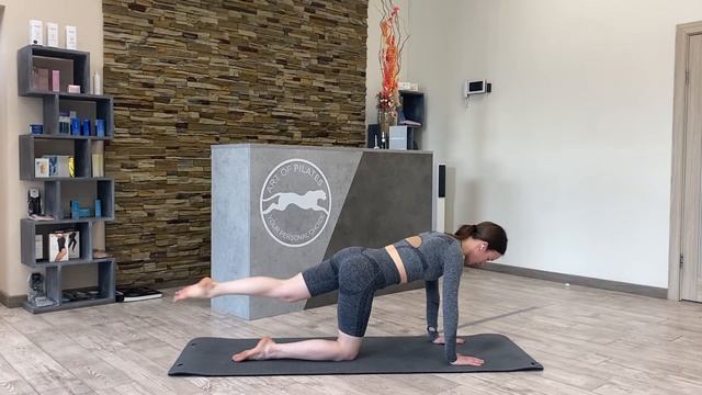 Бедра и ягодицы. Пилатес для идеальной фигуры смотреть онлайн