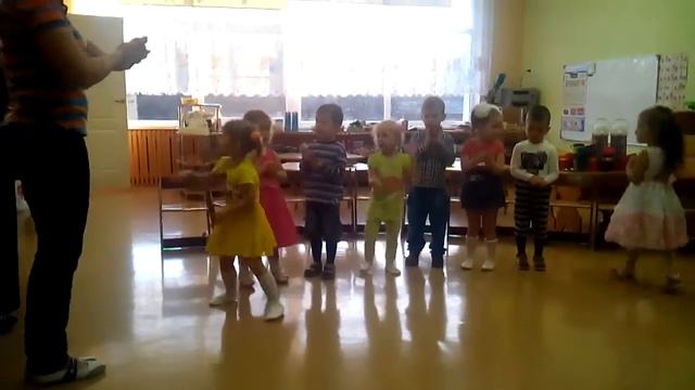 садик "осенний бал" в группе) смотреть онлайн