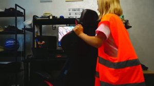 Амелька сделала ТАЙНУЮ КОМНАТУ в своем доме!