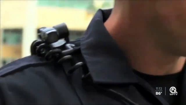 Royal Palm Beach willing to pay for body cams for 50 deputies смотреть онлайн