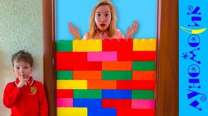 Богдан ПОСТРОИЛ стену! Света НЕ МОЖЕТ выбраться!