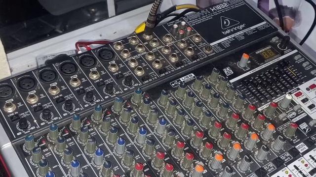 How to use AUX Sends and AUX return on Mixer смотреть онлайн