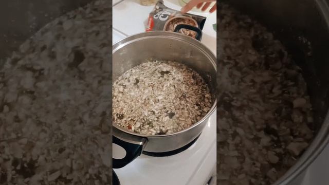 ?Пробуем грибной суп⤵️Подписывайтесь на наш канал! #еда #пробуем