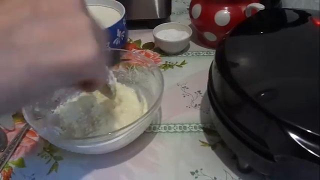 Омлет с грибами и творожная запеканка в омлетнице Travola sw232. смотреть онлайн