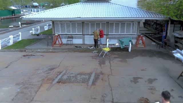 Видеозарисовка "Яхта 'Призрак'. Готовим мачту." Снято на DJI Mavic Air и Sony FDR-AX53. смотреть онлайн