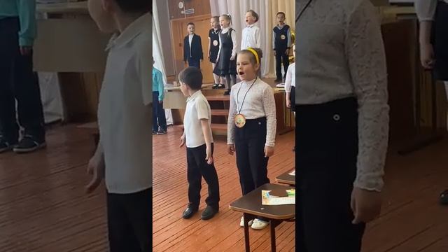 Прощание с 1 классом. Танец "Солнечные зайчики" смотреть онлайн
