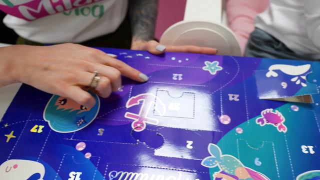 Распаковка классной косметики , сейчас мы узнаём что там внутри. Включай Влог принцессы Миланы. смотреть онлайн