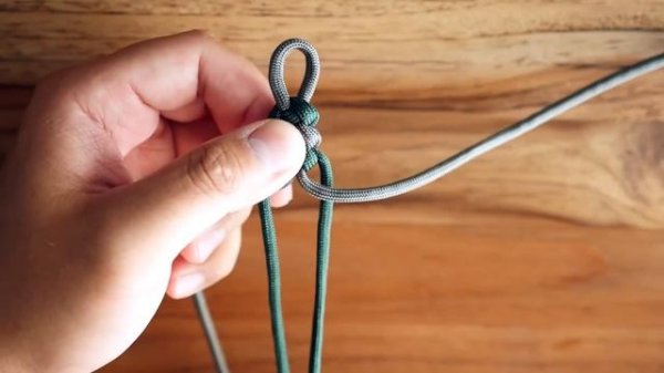 How To Make A Double Crown Sinnet Paracord Bracelet Tutorial | Vertical Crown Knot