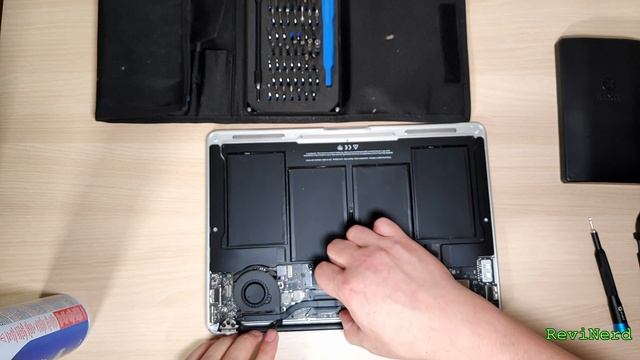 Cambio pasta térmica (o disipadora) MacBook Air 2013 смотреть онлайн