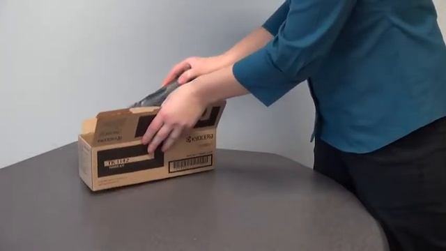 Toner Replacement in a KYOCERA ECOSYS M2535dn M2035dn смотреть онлайн