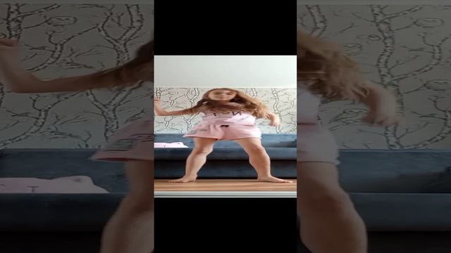 Глеб сегодня уехал и вернётся в понедельник... хлеб печ на костре.