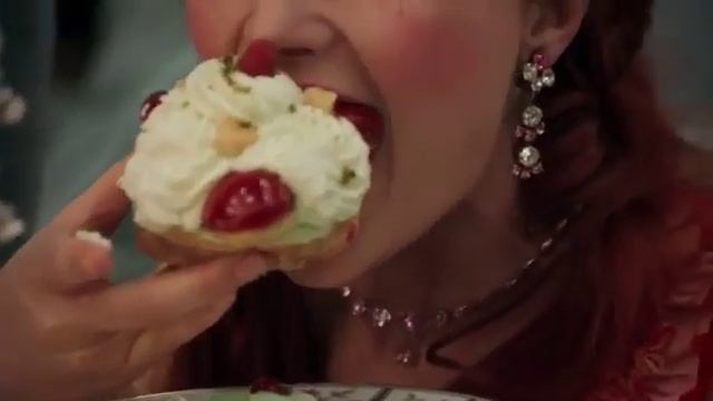 Красота — это вечность, длящаяся мгновение. © Альбер Камю смотреть онлайн