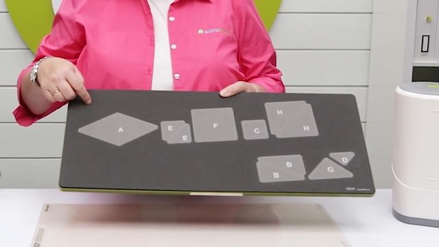 Easily create the Storm at Sea Quilt Block with this AccuQuilt GO! Die and Fabric Cutter tutorial! смотреть онлайн