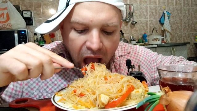 МУКБАНГ фунчоза со свининой / ОБЖОР вечерний смотреть онлайн