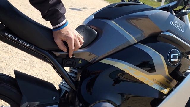 Nouvelle Super Soco TS Street Hunter : une vraie moto de route #50cc ?? смотреть онлайн