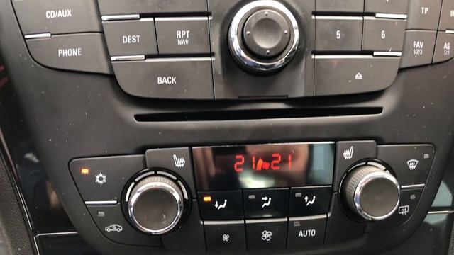 Opel Insignia, 2012, 2.0 дизель AT, Экспресс обзор от Сергея Бабинова, Автосалон Boston смотреть онлайн