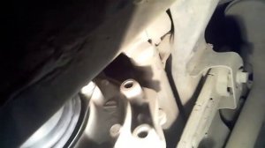 Как заменить масло в коробке Рено Логан.Без нагнетателя.