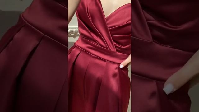 КОМБИНЕЗОН ВЕЧЕРНИЙ С КОРСЕТНЫМ ЛИФОМ И БРЮКАМИ В ПОЛ В БОРДОВОМ ОТТЕНКЕ БЕРЕЗКАШОП смотреть онлайн