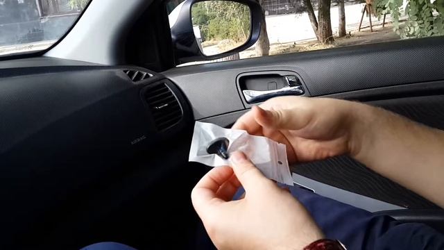 Распаковка "китайского" разбрызгивателя-омывателя лобового стекла Peugot 207 смотреть онлайн