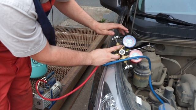 Заправка автокондиционера своими руками за 3 минуты смотреть онлайн