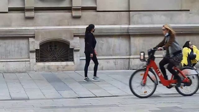 Леггинсы. Как и с чем носить. Испания СЕГОДНЯ. смотреть онлайн