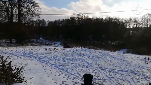 Мотоцикл Минск попытки "дрифта" зимой смотреть онлайн