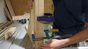 Как сделать паз в длинной детали безопасно.