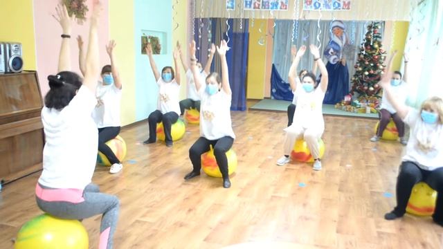 Фітбол гімнастика та хатха -йога смотреть онлайн