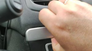 Как снять накладку панели приборов Рено Флюенс