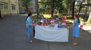 Музыкальная игра «Волшебный платок» #музыкальноезанятие в детском саду. #лето #игры