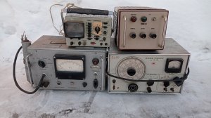 Что внутри этих приборов? Вольтметр, осциллограф, звуковой генератор, усилитель. Обзор - разбор.