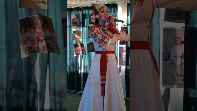 Ирина Учаева. Солистка Государственного ансамлбля песни и пляски Республики Мордовия Умарина. смотреть онлайн