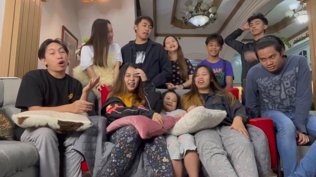COUSINS REACT TO Hyunjin 
