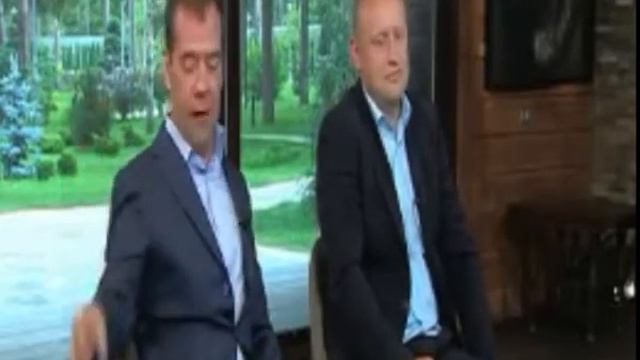 Дмитрий Медведев-Нужно, чтобы в ЖКХ приходила молодёжь смотреть онлайн