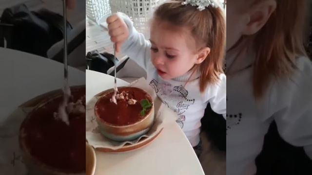 ОЙ КАКАЯ ЛИПКАЯ ЛОЖКА!😅🥣🥄 смотреть онлайн
