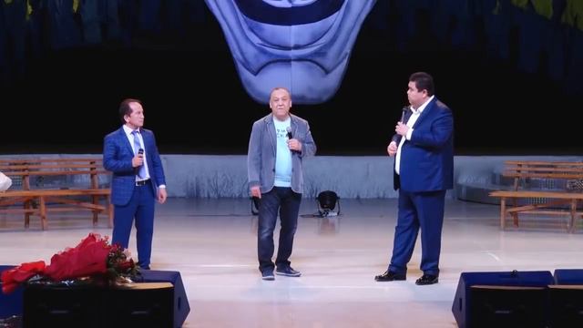 Mirzabek Xolmedov & Valijon Shamshiyev & Shukurullo Isroilov - Ustoz Bugun Biz Sizga Xizmat Qilamiz