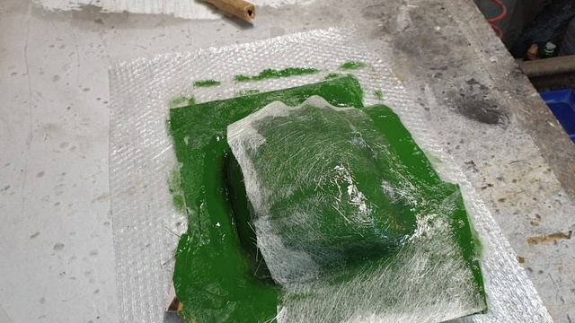 Изготовление матрицы с крышки зеркала LX570. Making The Mold Fiberglass