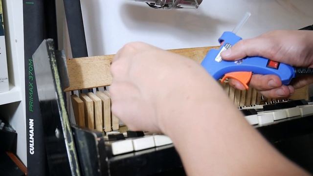 Restoring a vintage toy piano смотреть онлайн