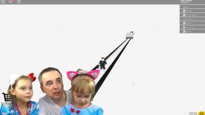 СНОВА СТРАННЫЙ ЛИФТ в ROBLOX здесь Мистер СКЕЛЕТ и ДАЙ ПЯТЬ. Дочки и папа играют сумасшедший лифт #